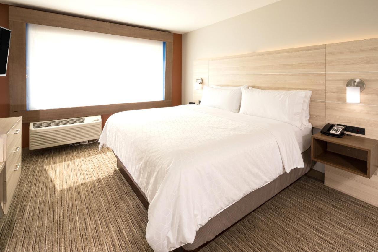 Express & By Ihg 3*