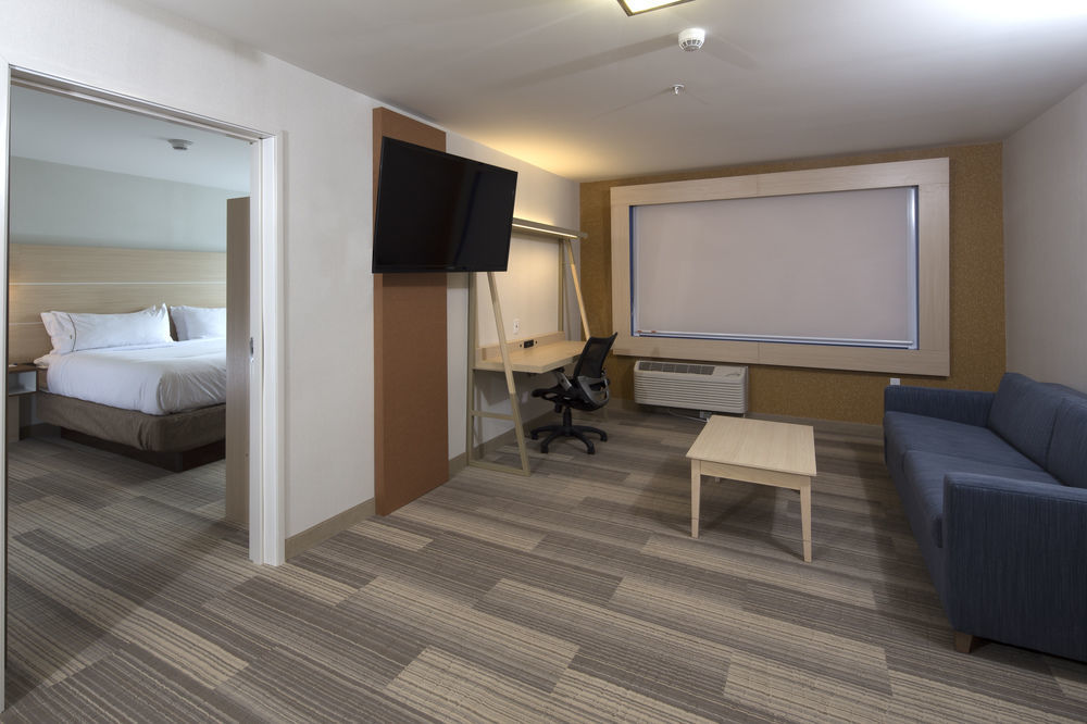 Express & By Ihg 3*