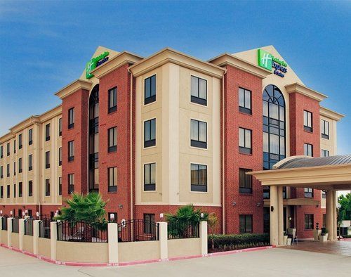 Hotel Express & By Ihg La Porte