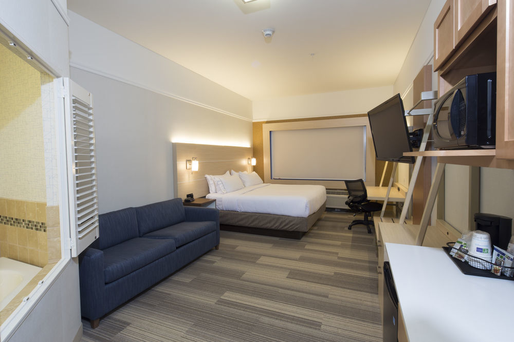 Express & By Ihg Hotel